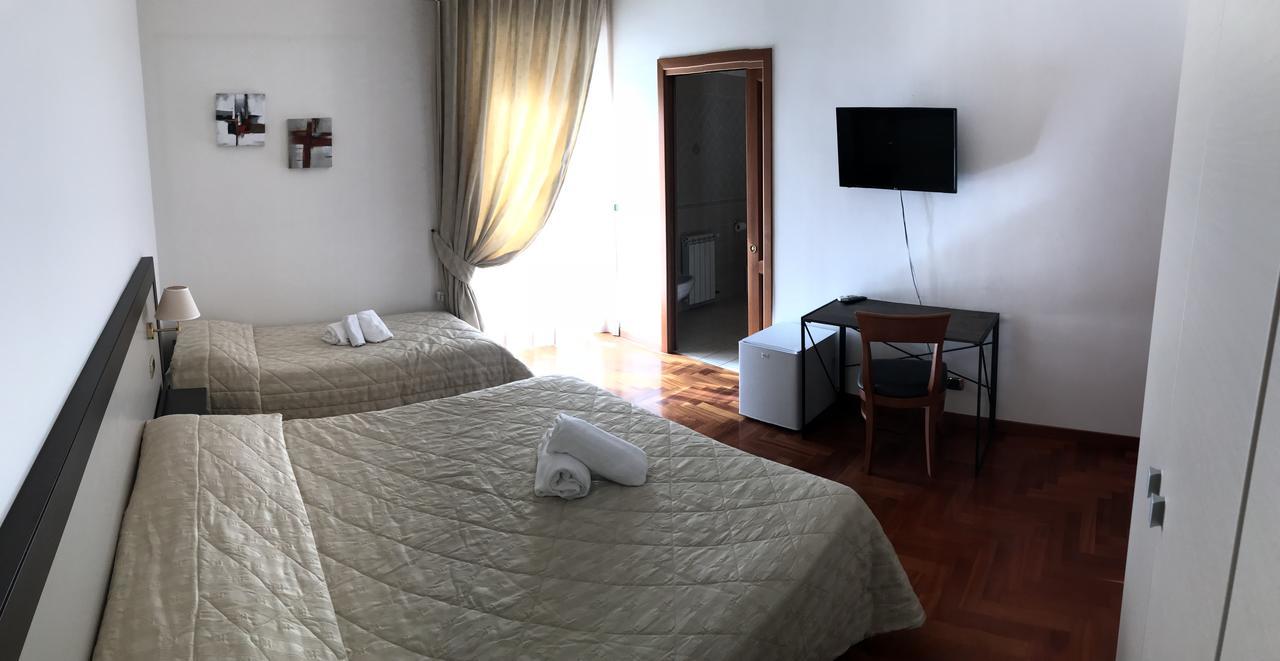 La Locanda Del Palatoraffinato Чампино Екстериор снимка